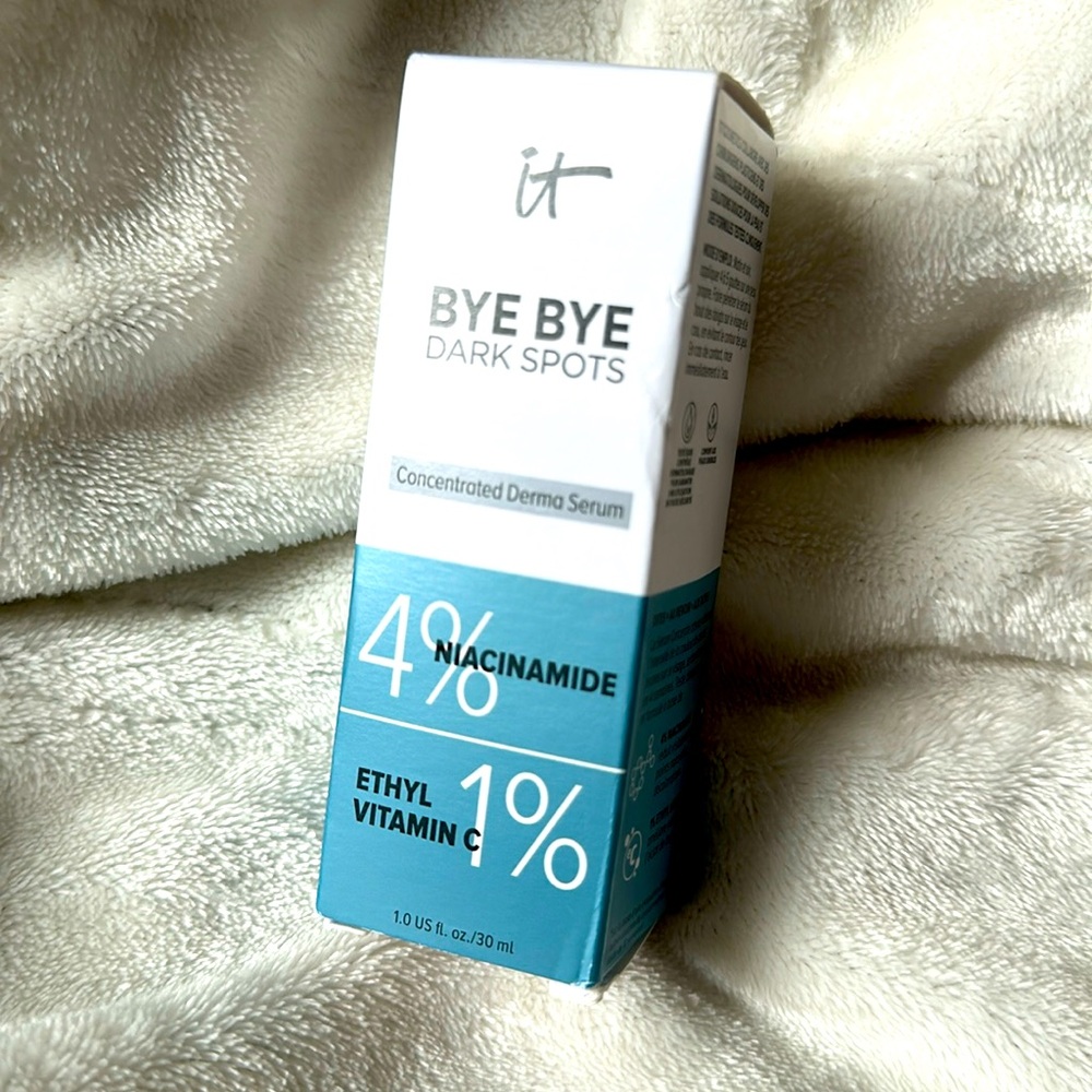 IT cosmetics BYE BYE DARK SPOTS SERUM